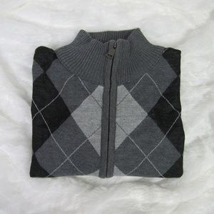 Store 68 Diamond Plaid Pattern Sweater
